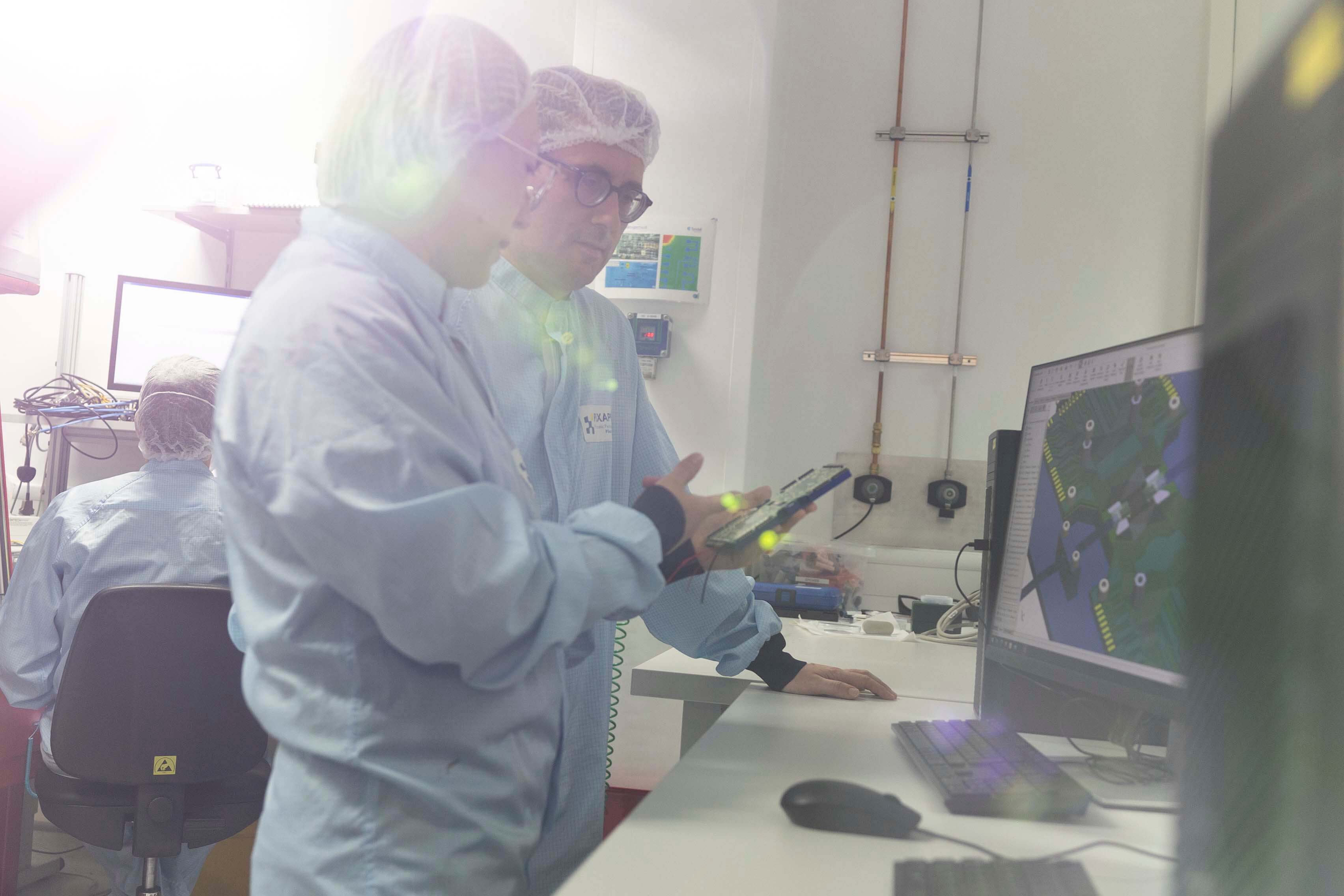 Advanced Photonic Packaging Technologies