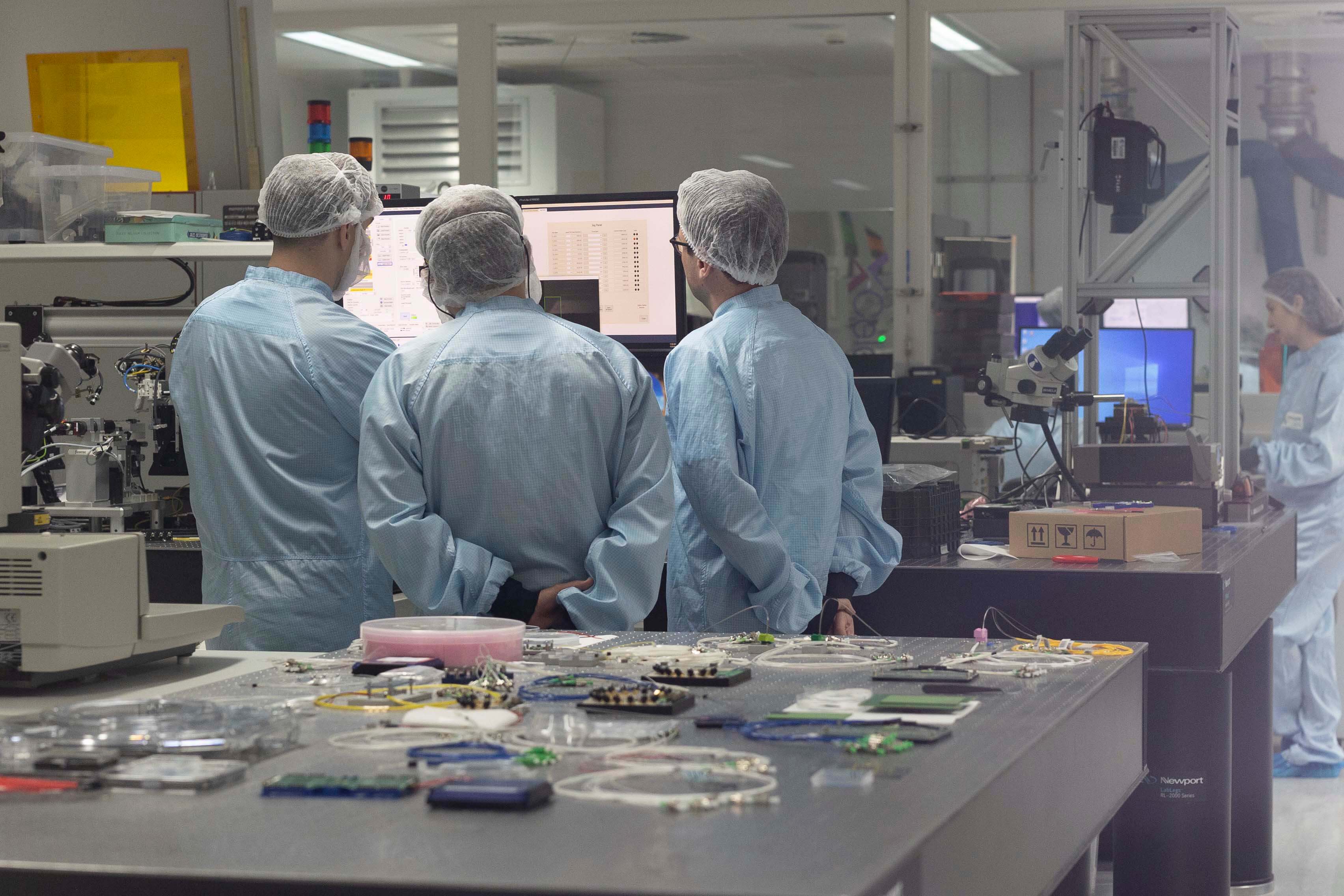Photonic packaging and assembly pilot lines