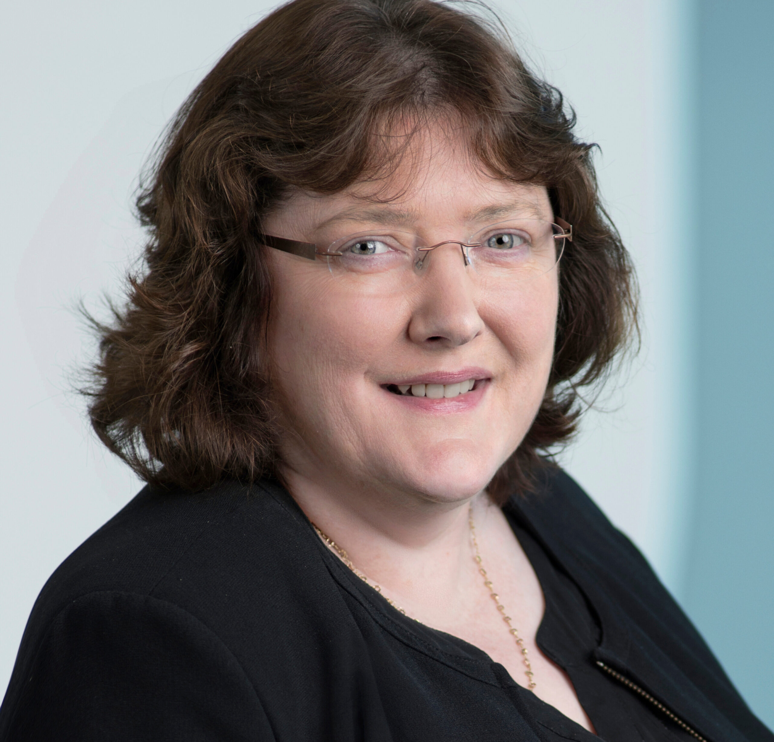 Irish Academy of Engineering 2024 Parsons Medal awarded to Dr Ann Kelleher, Executive Vice President and General Manager of Foundry Technology Development at Intel Corporation,
