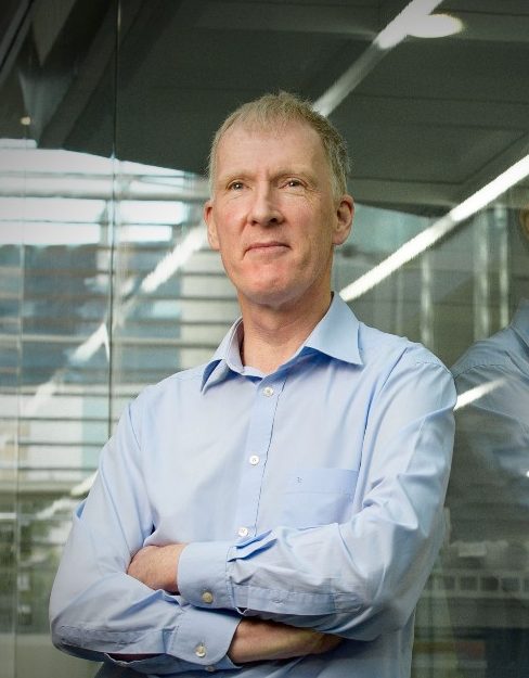 Brian_Corbett_from_Tyndall_awarded_2021_Institute_of_Physics_Katharine_Burr_Blodgett_Medal__Prize-e1724077902556